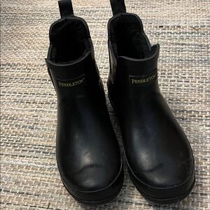 Pendleton Black Waterproof Boots
